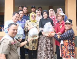 Pemkab Bogor dan Ketua Dekranasda Lakukan Peninjauan Langsung Pengelolaan Budidaya Perikanan dan Kampung Batik