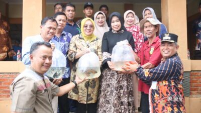 Pemkab Bogor dan Ketua Dekranasda Lakukan Peninjauan Langsung Pengelolaan Budidaya Perikanan dan Kampung Batik