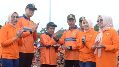 Petugas Kebersihan Garda Terdepan Kenyamanan Kota