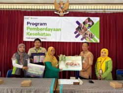 Dukung Kampung Zakat, BMM dan Cita Sehat Gelar Skrining Kesehatan dan Serahkan Bantuan Alkes di Gumilir
